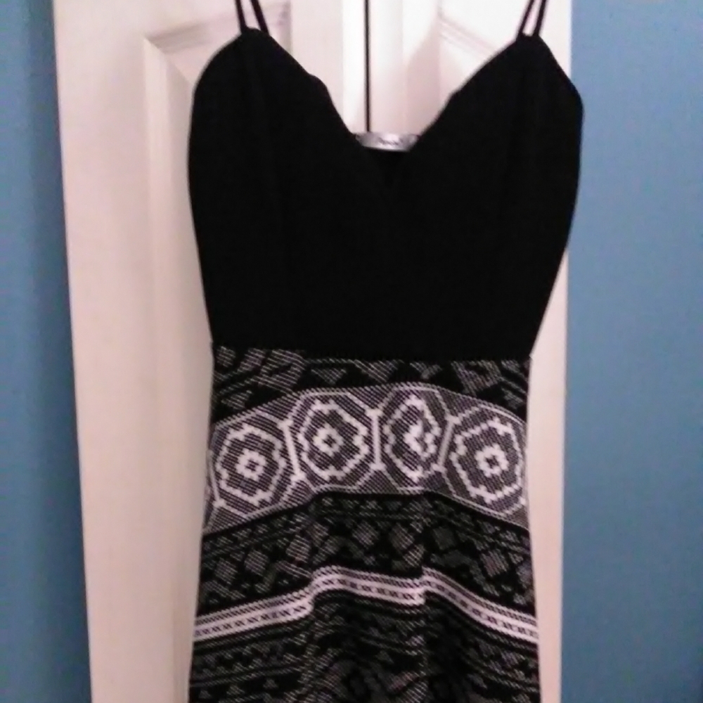 Papaya Dress size small